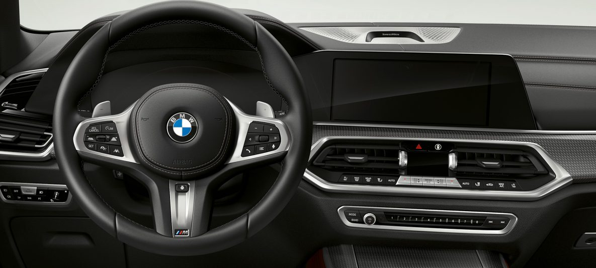 M Lederlenkrad BMW X5 M50i und M50d G05 Cockpit